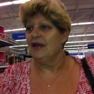 Meet your Posher, Debbie